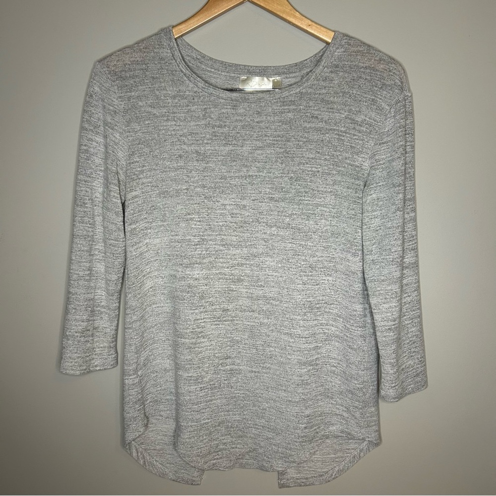RD Style Open-Back Gray Workout Top | 3/4 Sleeve Activewear Tee
